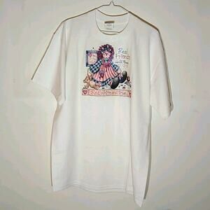 Red White and true Raggedy Ann t-shirt. Size L